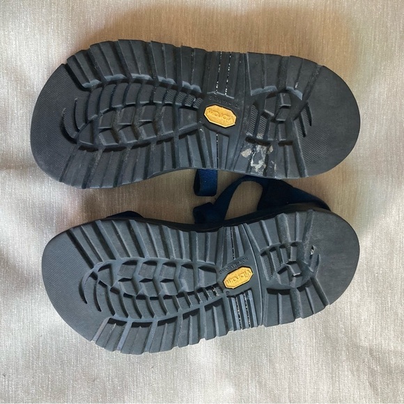 CHACO Sz 8.5 Z1 Toe Wrap Adjustable Strap Vibram Sole Outdoor Sandals - Picture 13 of 13